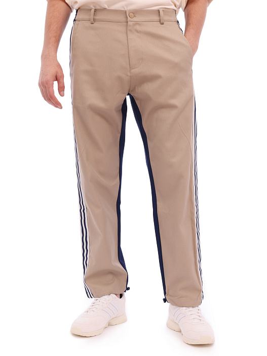 картинка Брюки Adidas H33467 мужские двухцветные с конрастными полосками магазин Verdistore являющийся официальным дистрибьютором в России 
