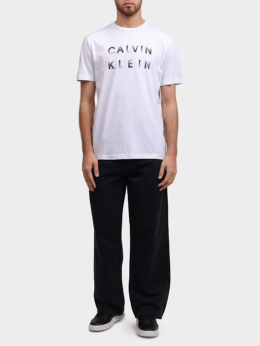 Футболка Calvin Klein K10K114156 белая мужская с логотипом — купить в интернет-магазине Verdistore