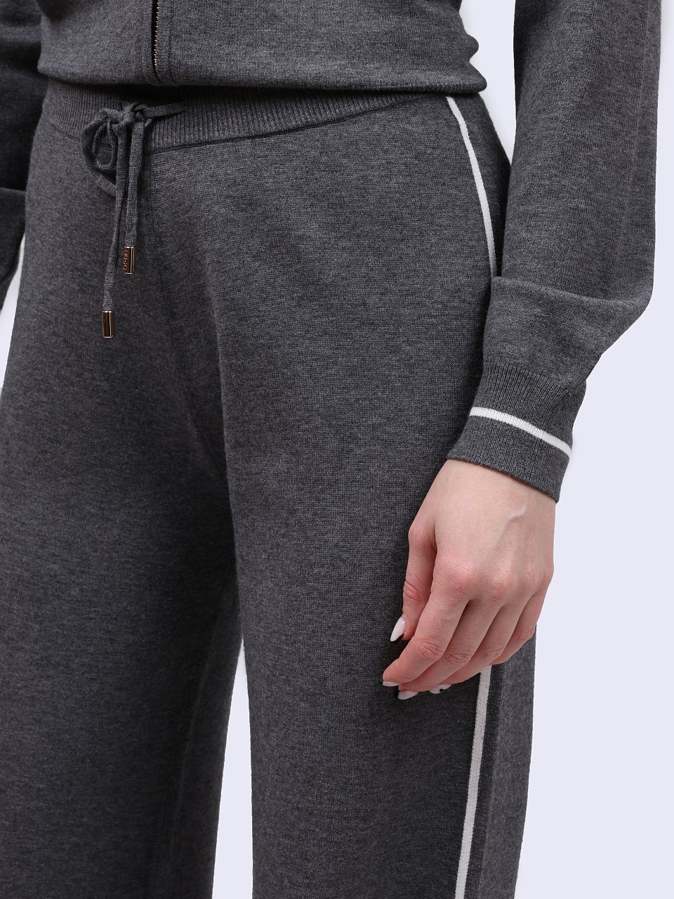 Брюки Liu-Jo TF4315 MS63L C3497 серые спорт VERDI STORE